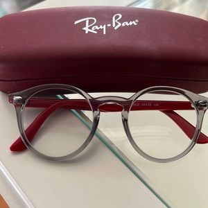Cute!!♥️Prescription Ray-ban eye glasses.